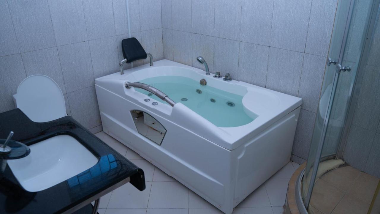 Luxury Beach Villa Inn Dar es Salaam Exterior foto